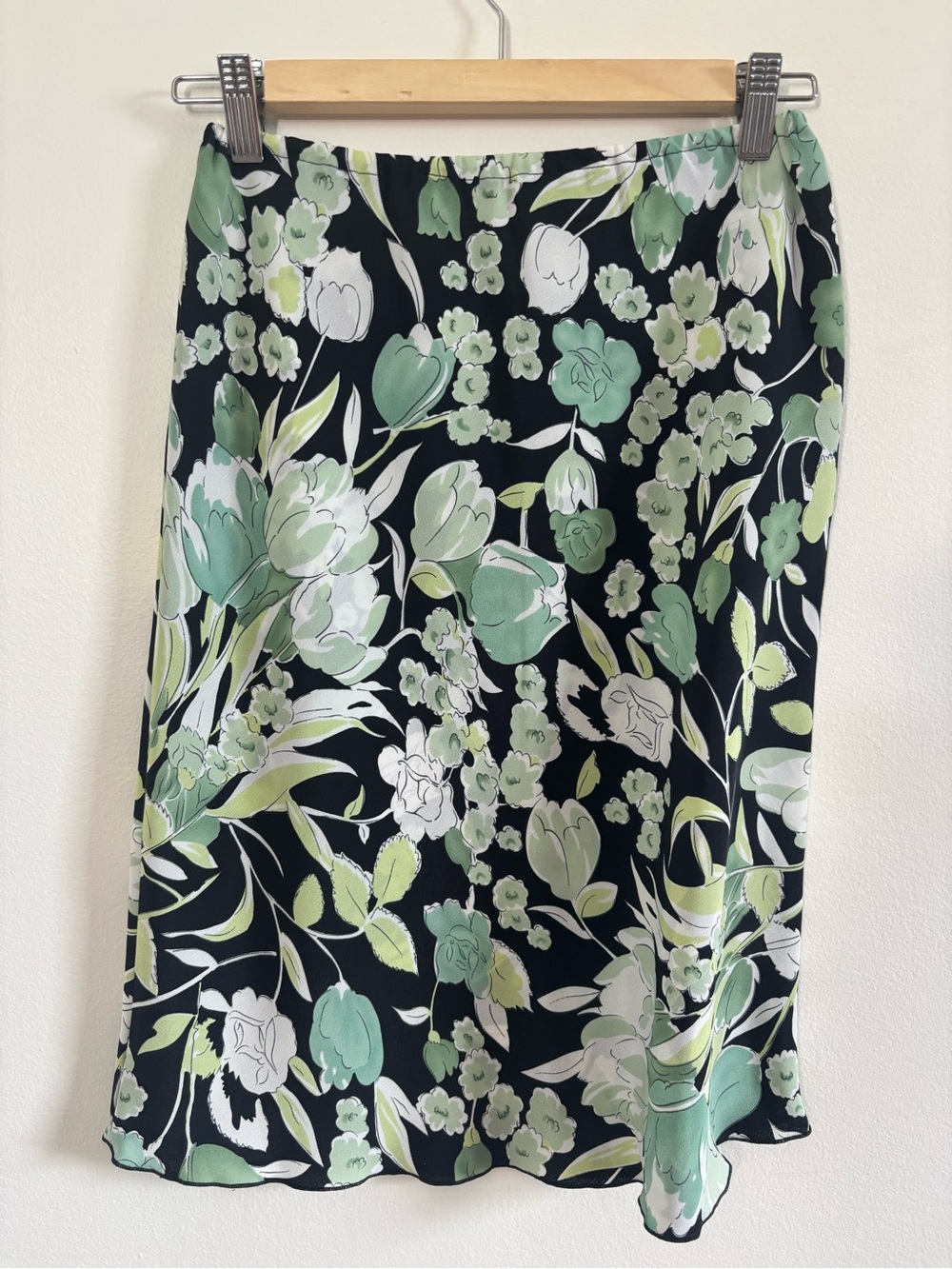 Vintage Suzy Shier Black Floral Midi Skirt with Green & White Tulip Print